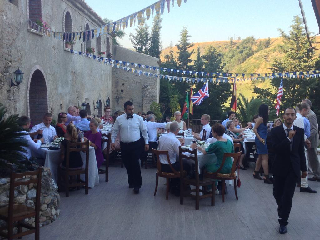 L'Anticocasale Pension Altomonte Buitenkant foto