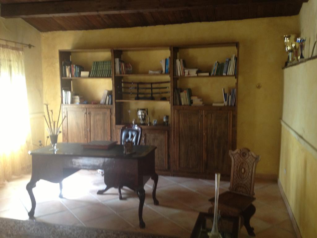 L'Anticocasale Pension Altomonte Buitenkant foto