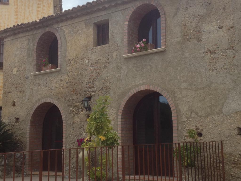 L'Anticocasale Pension Altomonte Buitenkant foto