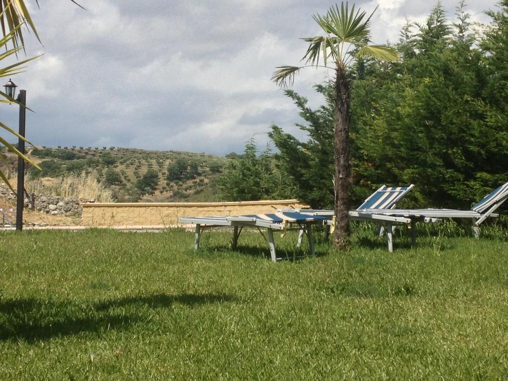 L'Anticocasale Pension Altomonte Buitenkant foto